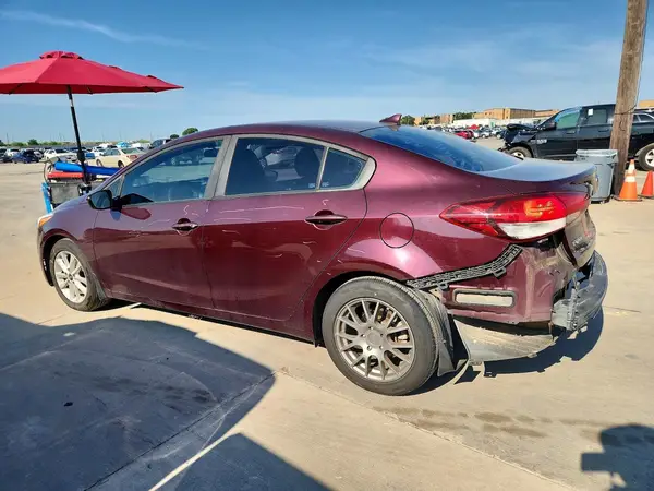 3KPFL4A70HE151508 2017 KIA FORTE - Image 2