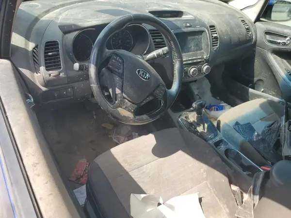 3KPFL4A70HE155879 2017 KIA FORTE - Image 8