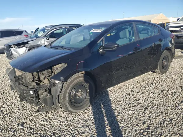 3KPFL4A70JE164734 2018 KIA FORTE - Image 1
