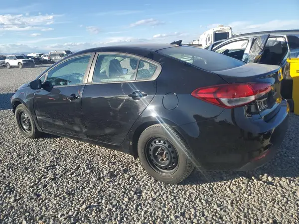3KPFL4A70JE164734 2018 KIA FORTE - Image 2