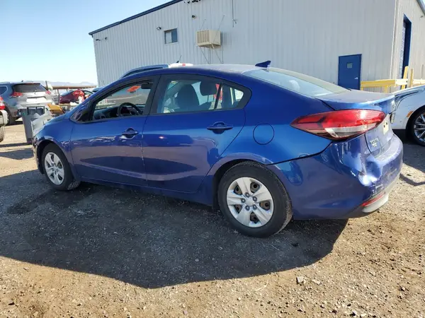 3KPFL4A70JE165950 2018 KIA FORTE - Image 2