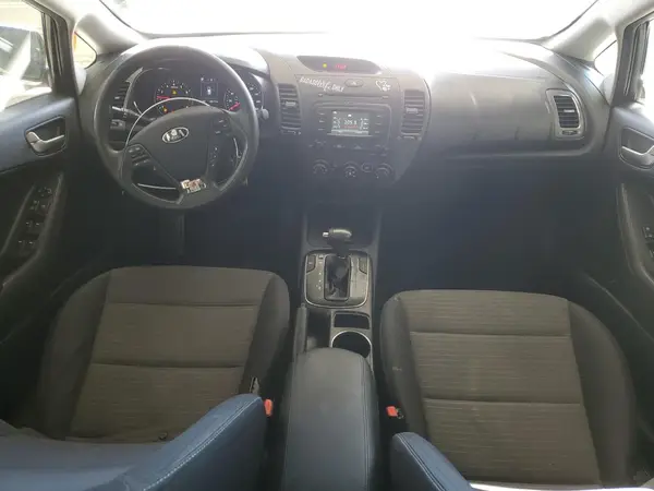 3KPFL4A70JE166225 2018 KIA FORTE - Image 8