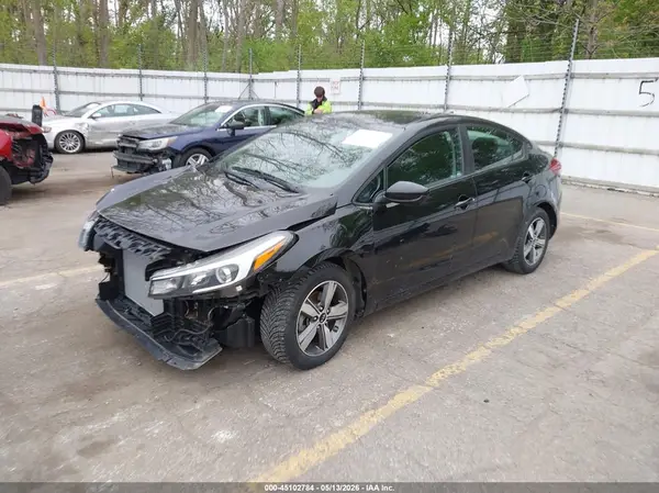 3KPFL4A70JE170274 2018 KIA FORTE - Image 2