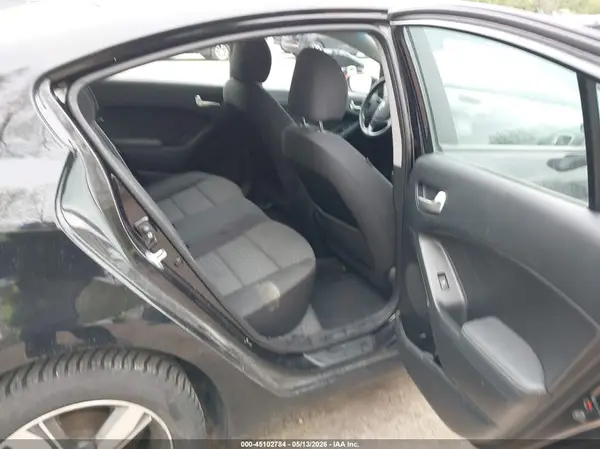 3KPFL4A70JE170274 2018 KIA FORTE - Image 8