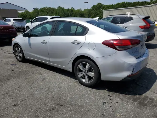 3KPFL4A70JE170999 2018 KIA FORTE - Image 2