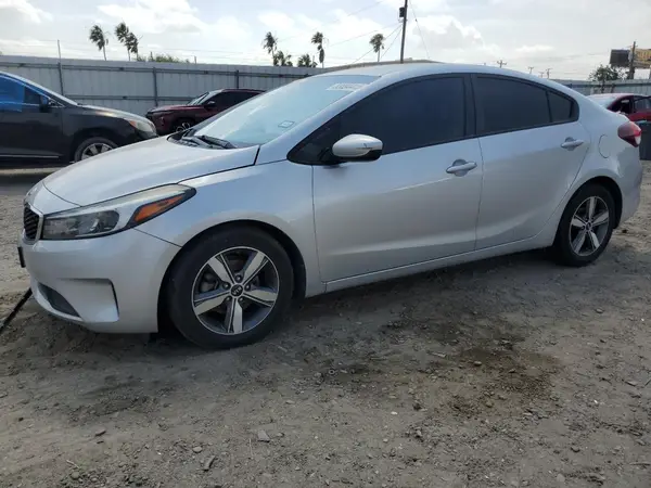 3KPFL4A70JE171893 2018 KIA FORTE - Image 1