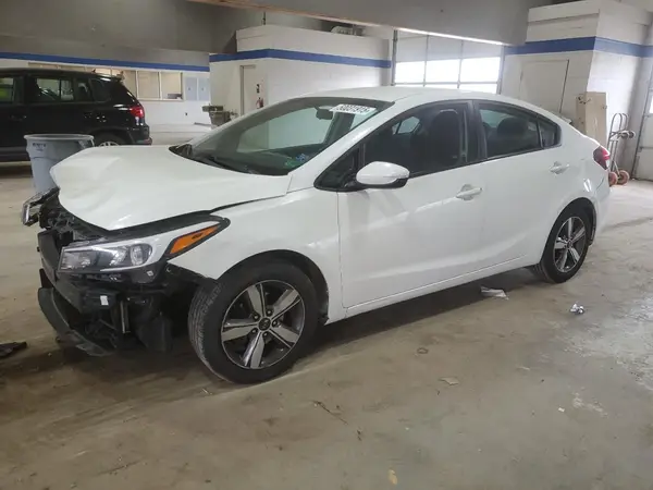 3KPFL4A70JE178326 2018 KIA FORTE - Image 1