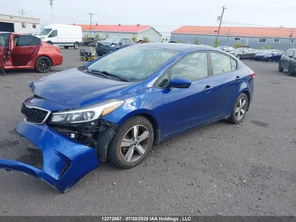 3KPFL4A70JE181615 2018 KIA FORTE - Image 2