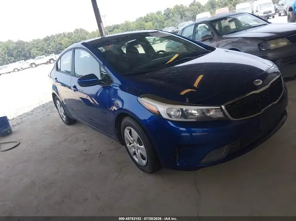 3KPFL4A70JE184966 2018 KIA FORTE - Image 1