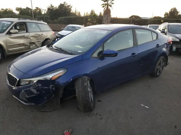 3KPFL4A70JE186474 2018 KIA FORTE - Image 1