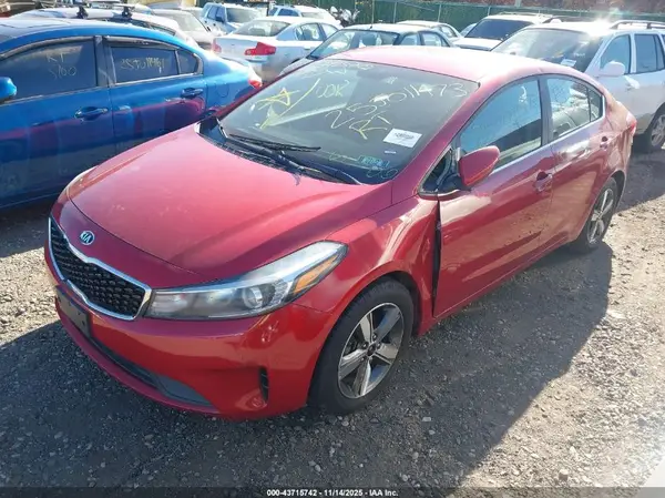 3KPFL4A70JE191481 2018 KIA FORTE - Image 2