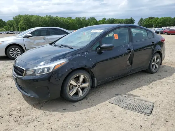 3KPFL4A70JE192081 2018 KIA FORTE - Image 1