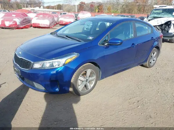 3KPFL4A70JE192159 2018 KIA FORTE - Image 2
