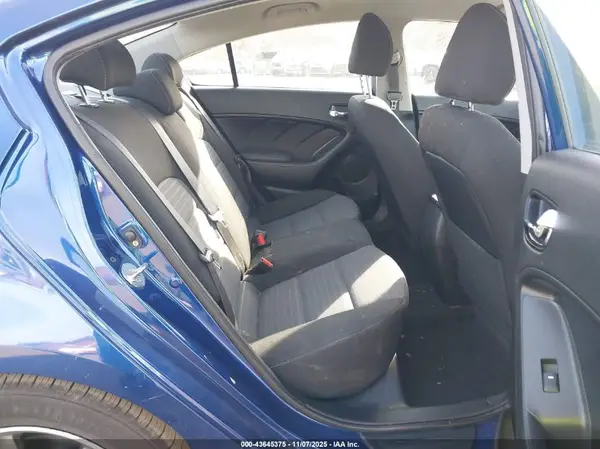 3KPFL4A70JE192159 2018 KIA FORTE - Image 8