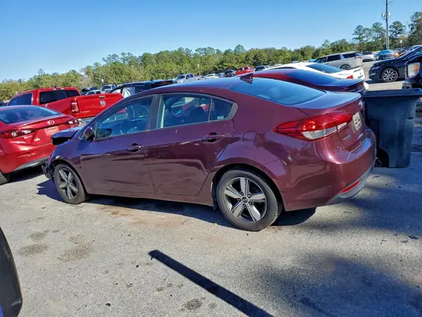 3KPFL4A70JE196504 2018 KIA FORTE - Image 2