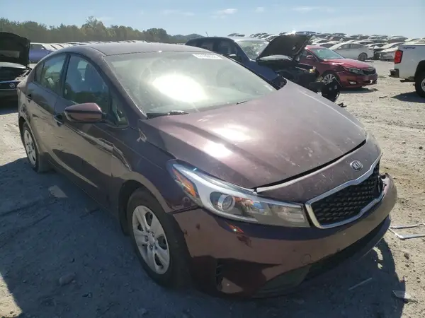 3KPFL4A70JE196695 2018 KIA FORTE - Image 1