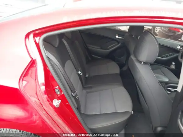 3KPFL4A70JE197782 2018 KIA FORTE - Image 8