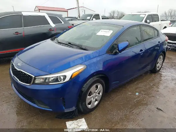 3KPFL4A70JE199175 2018 KIA FORTE - Image 2
