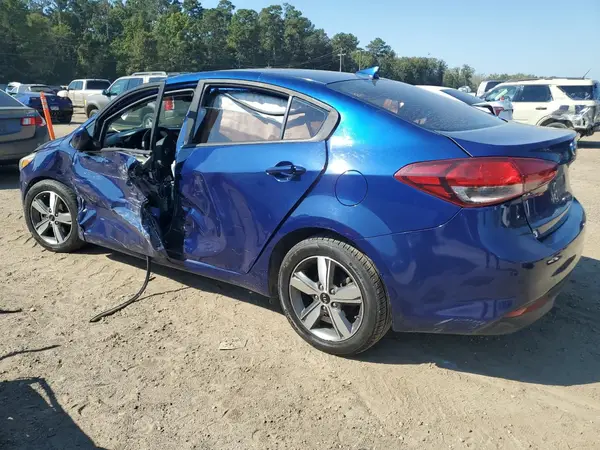 3KPFL4A70JE200339 2018 KIA FORTE - Image 2