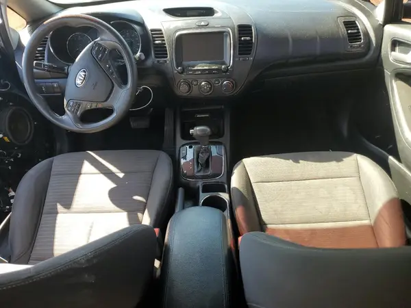 3KPFL4A70JE200339 2018 KIA FORTE - Image 8
