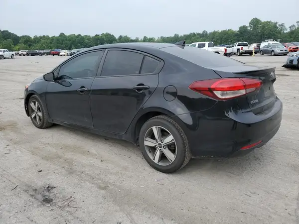 3KPFL4A70JE200437 2018 KIA FORTE - Image 2