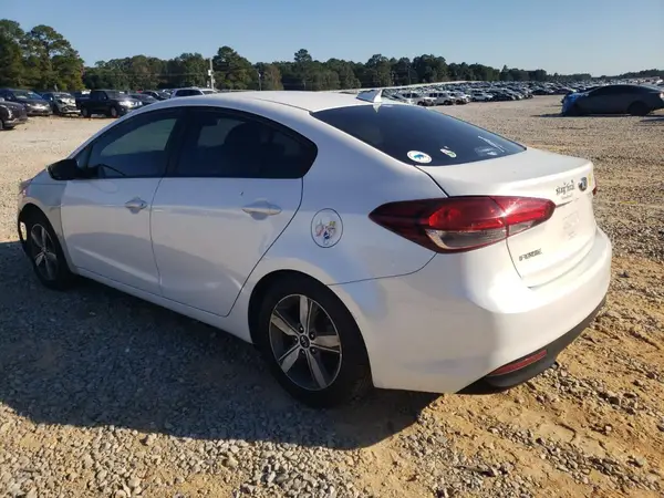 3KPFL4A70JE201409 2018 KIA FORTE - Image 2