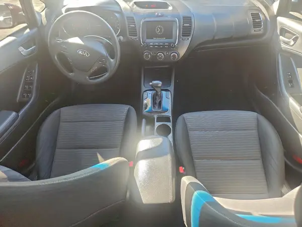 3KPFL4A70JE204164 2018 KIA FORTE - Image 8