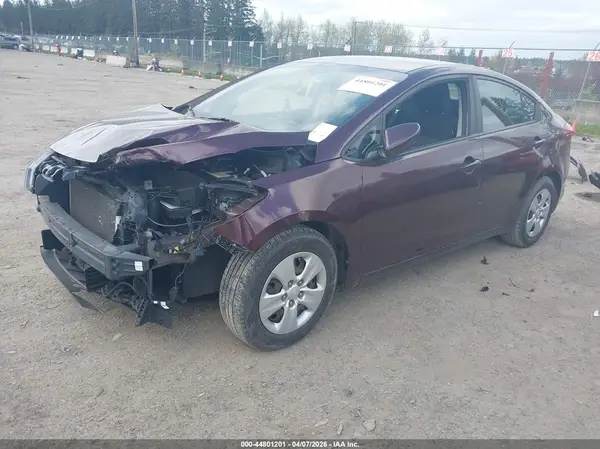3KPFL4A70JE204178 2018 KIA FORTE - Image 2