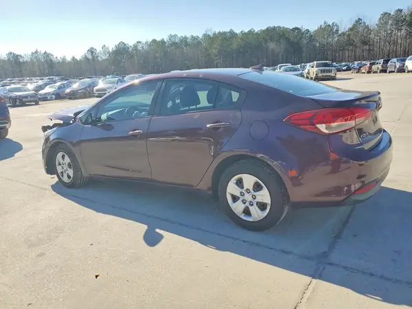 3KPFL4A70JE204195 2018 KIA FORTE - Image 2