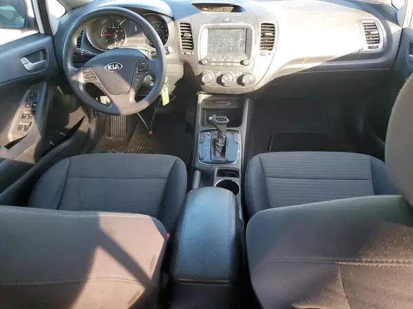 3KPFL4A70JE208019 2018 KIA FORTE - Image 8