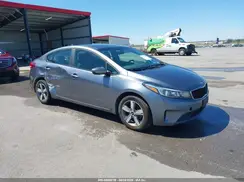 3KPFL4A70JE210661 2018 KIA FORTE