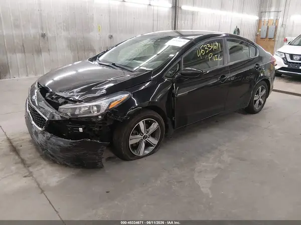 3KPFL4A70JE213771 2018 KIA FORTE - Image 2