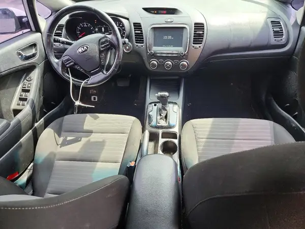 3KPFL4A70JE214676 2018 KIA FORTE - Image 8