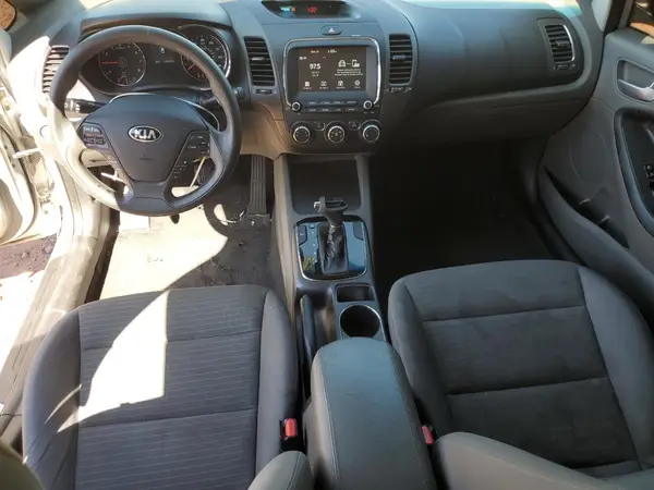 3KPFL4A70JE234958 2018 KIA FORTE - Image 8
