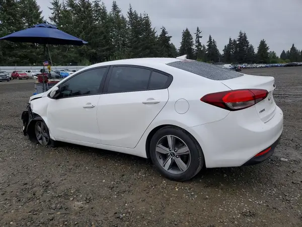 3KPFL4A70JE235530 2018 KIA FORTE - Image 2