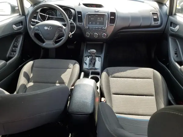 3KPFL4A70JE237052 2018 KIA FORTE - Image 8