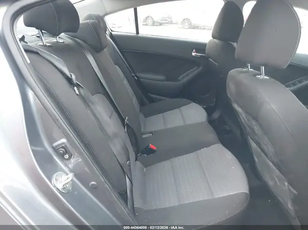 3KPFL4A70JE238038 2018 KIA FORTE - Image 8