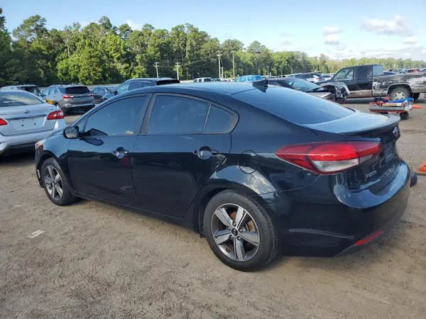 3KPFL4A70JE241523 2018 KIA FORTE - Image 2