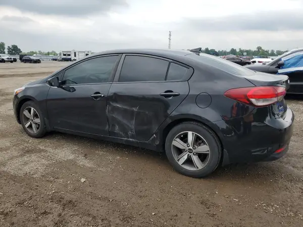 3KPFL4A70JE243157 2018 KIA FORTE - Image 2