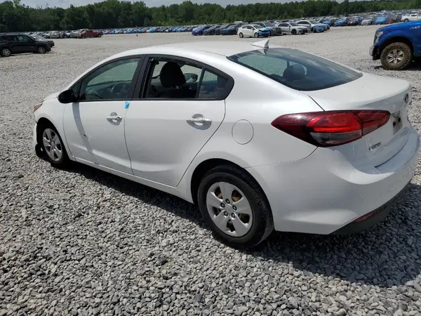3KPFL4A70JE244275 2018 KIA FORTE - Image 2