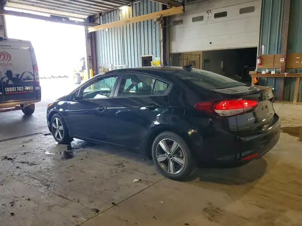 3KPFL4A70JE245510 2018 KIA FORTE - Image 2