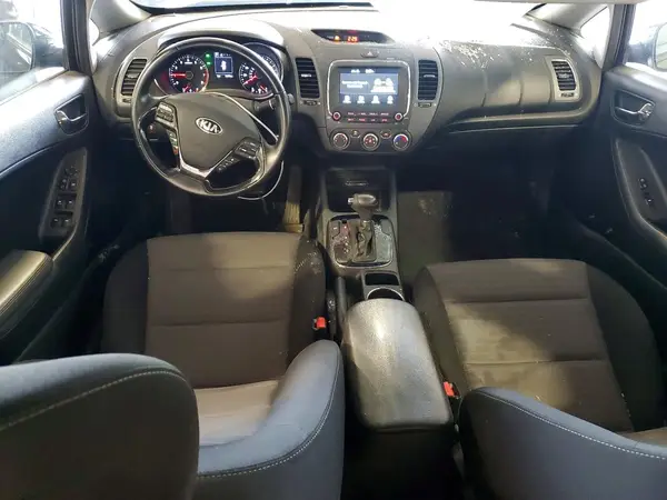 3KPFL4A70JE245510 2018 KIA FORTE - Image 8