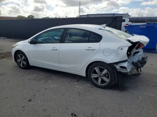 3KPFL4A70JE247967 2018 KIA FORTE - Image 2