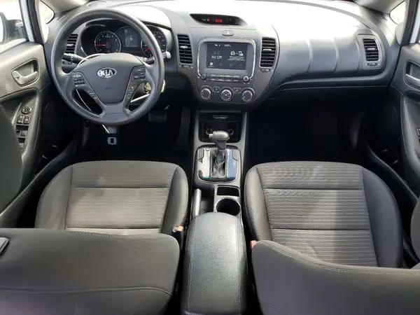 3KPFL4A70JE247967 2018 KIA FORTE - Image 8