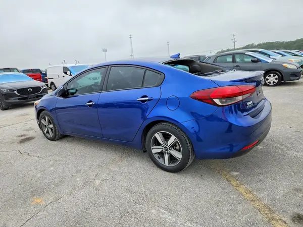 3KPFL4A70JE249962 2018 KIA FORTE - Image 2