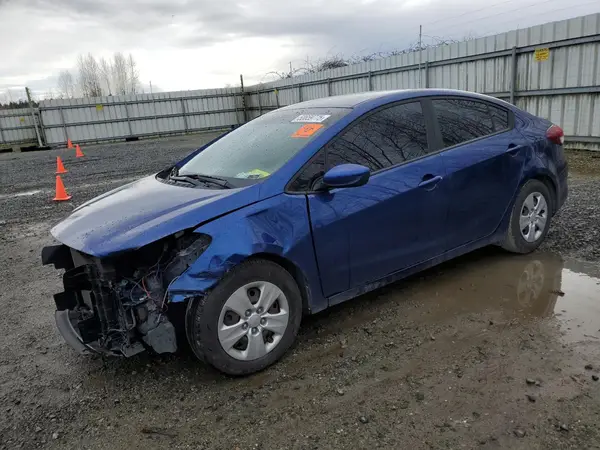 3KPFL4A70JE256877 2018 KIA FORTE - Image 1