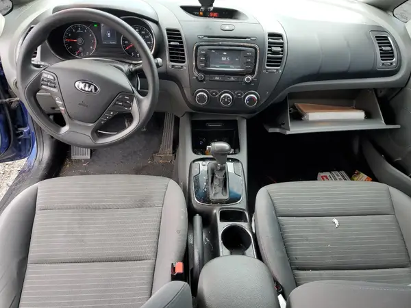 3KPFL4A70JE256877 2018 KIA FORTE - Image 8