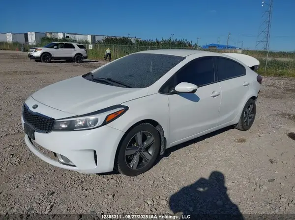3KPFL4A70JE259648 2018 KIA FORTE - Image 2