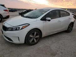 3KPFL4A70JE261108 2018 KIA FORTE