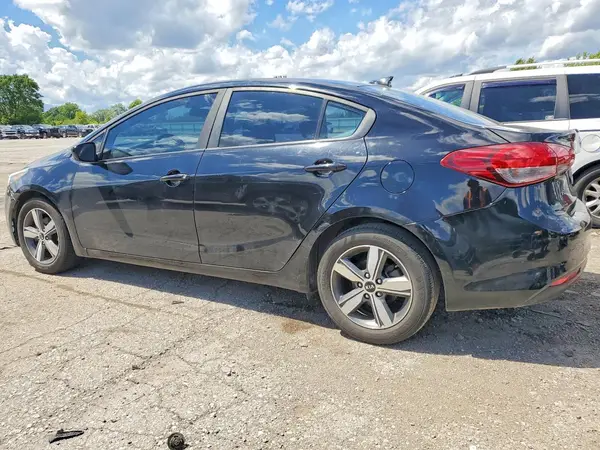 3KPFL4A70JE261139 2018 KIA FORTE - Image 2
